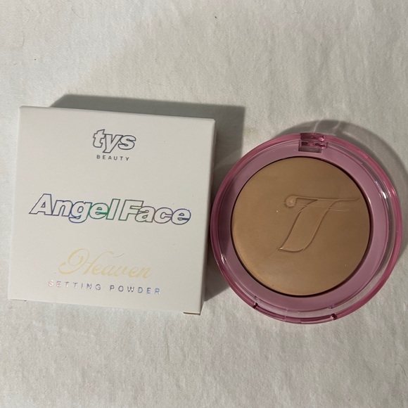 ✨NIB✨ TYS BEAUTY Angel Face Setting Powder in Heaven - Picture 2 of 7